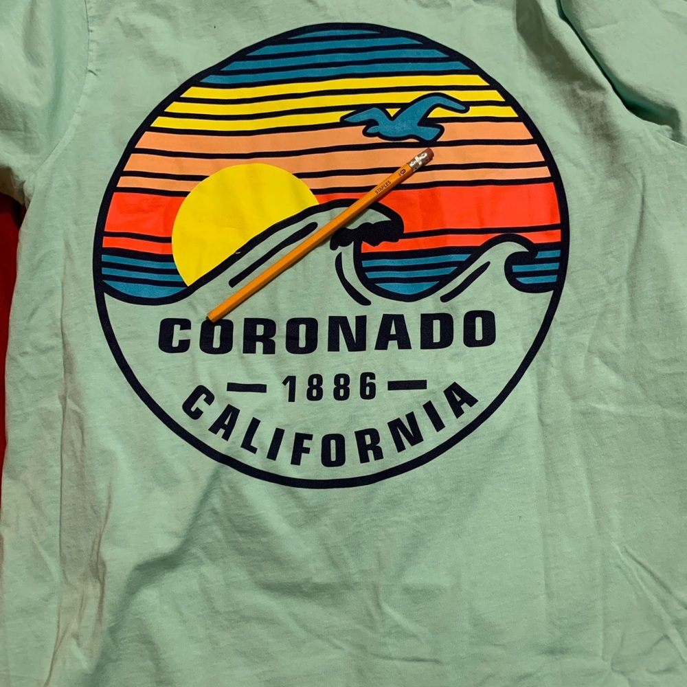 Coronado California Graphic Tee - Green size M unisex all cotton Rainbow Waves